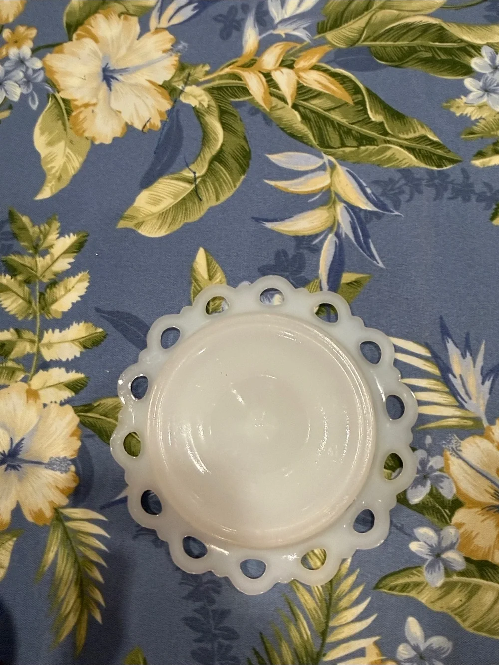 Milk Glass Lace-Edge Serving Bowl - White